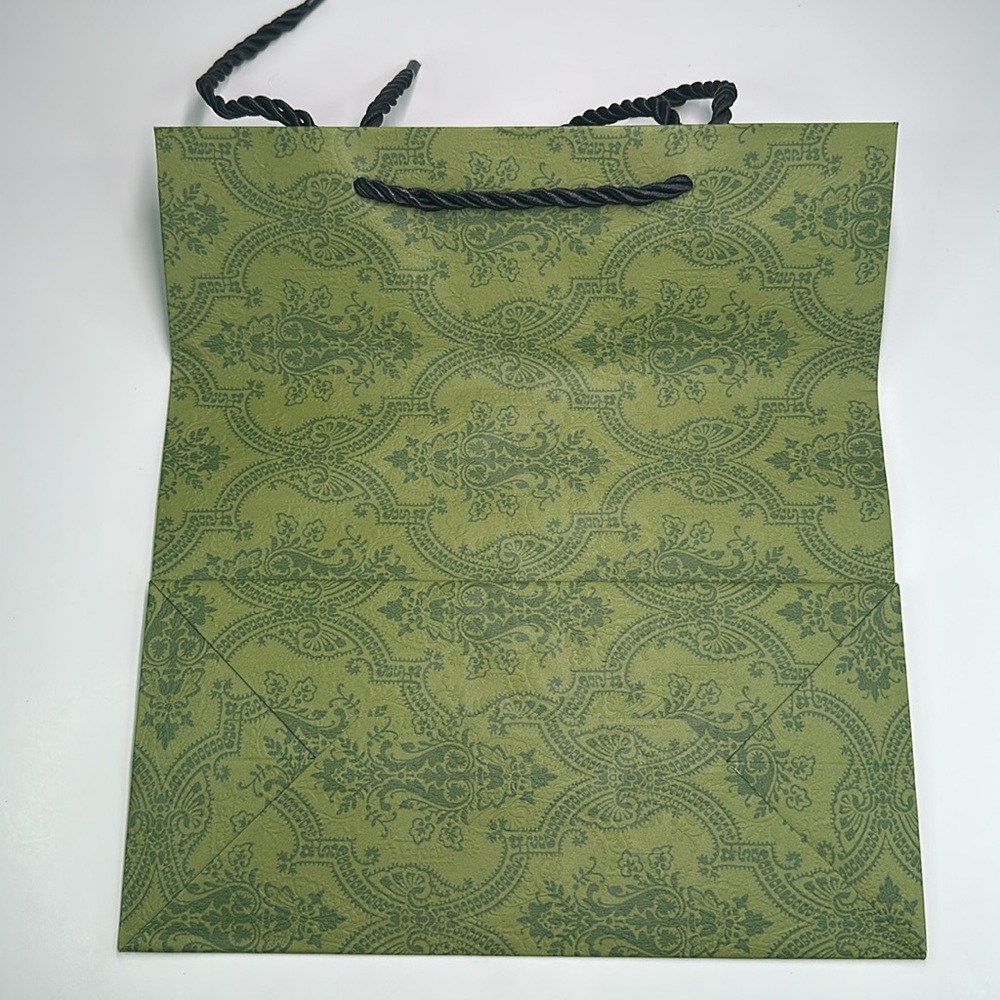 New Elegant Gucci Empty Gift Bag – Perfect for Your Special Moments - Picture 7 of 8